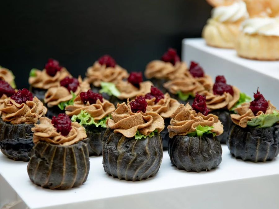 Profiteroles with chicken pâté and cranberry coulis